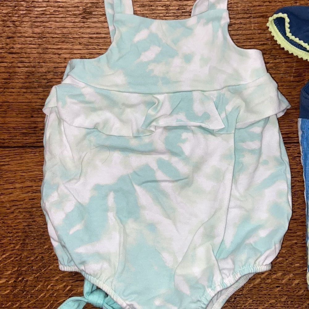 Baby romper bundle - Picture 4 of 5